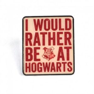 HARRY POTTER – ENAMEL BADGE (HEADER) – HARRY POTTER (HOGWARTS SLOGAN)